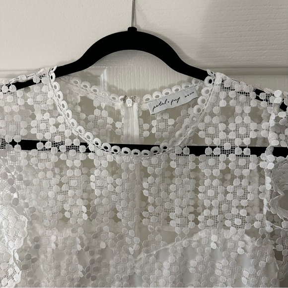 Lauren Lace Overlay Dress - Picture 5 of 6